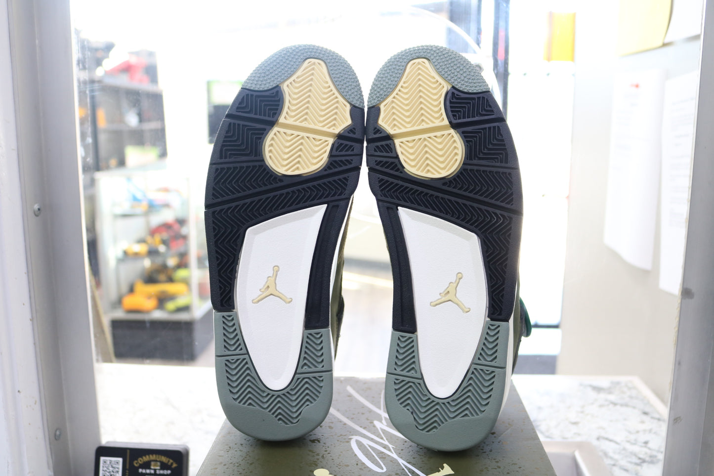 Air Jordan 4 SE Retro Low Craft Olive