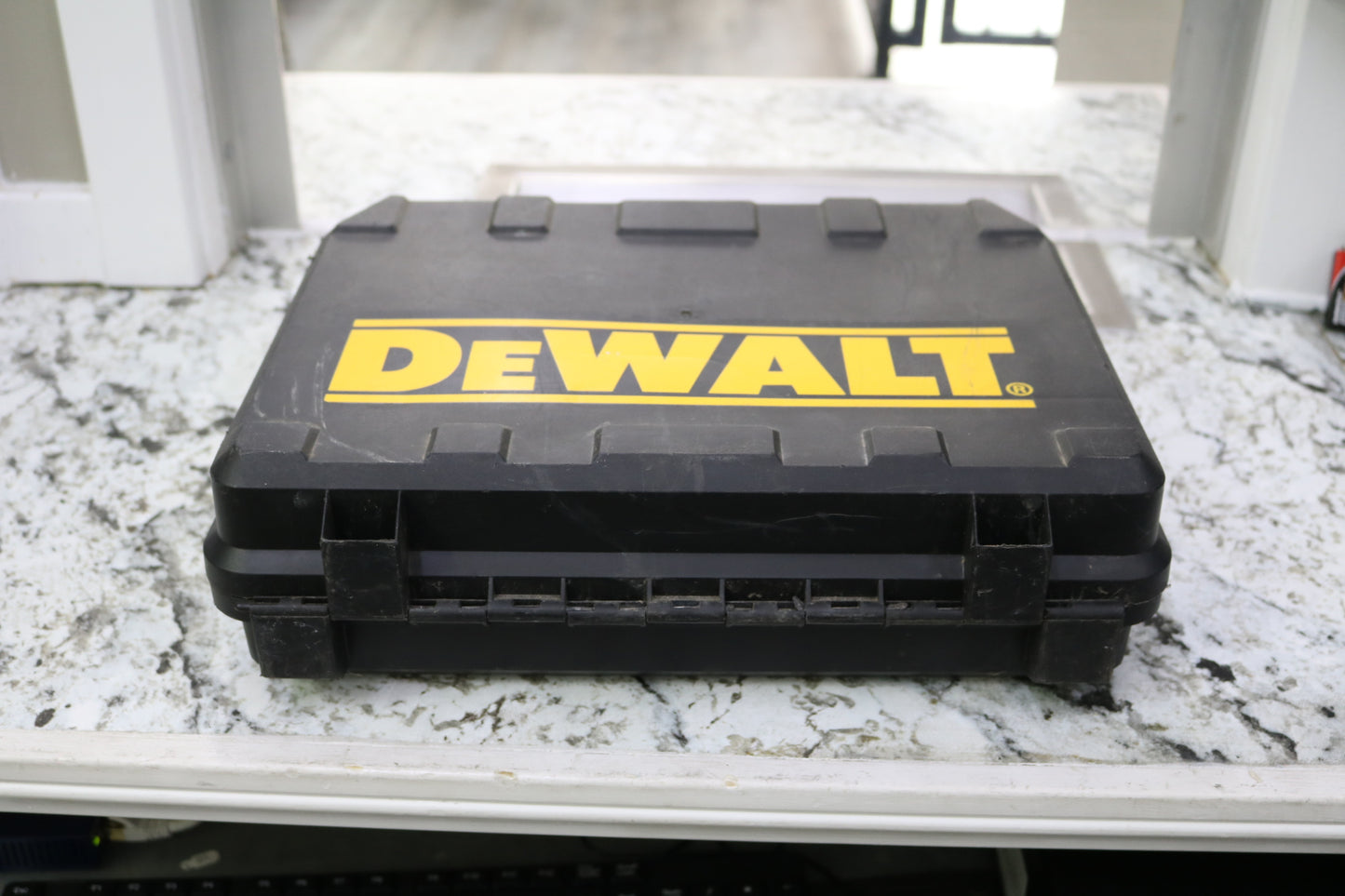 Dewalt D21008 Screwdriver
