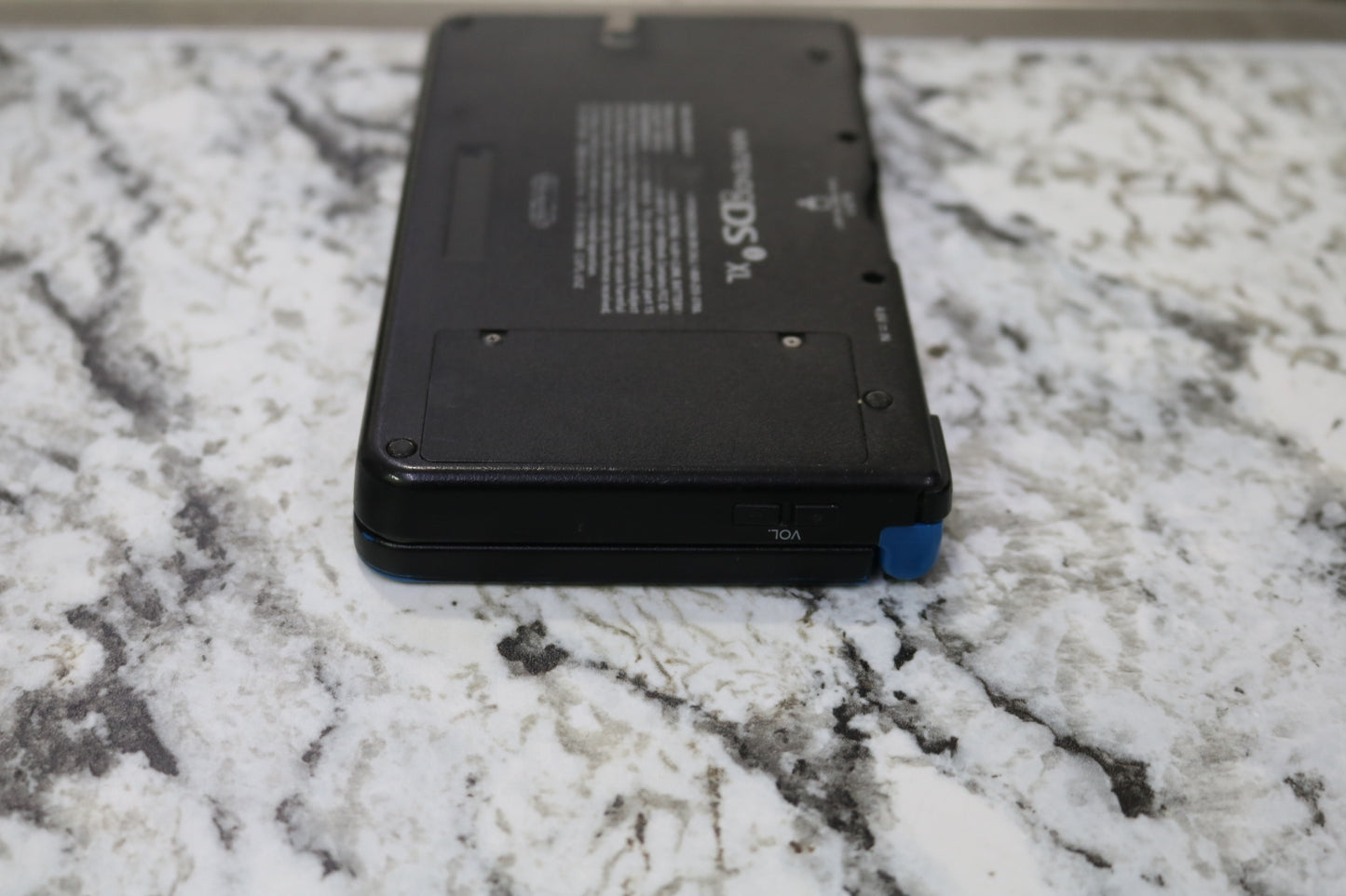Nintendo DSi XL - UTL-001 Blue Handheld Console