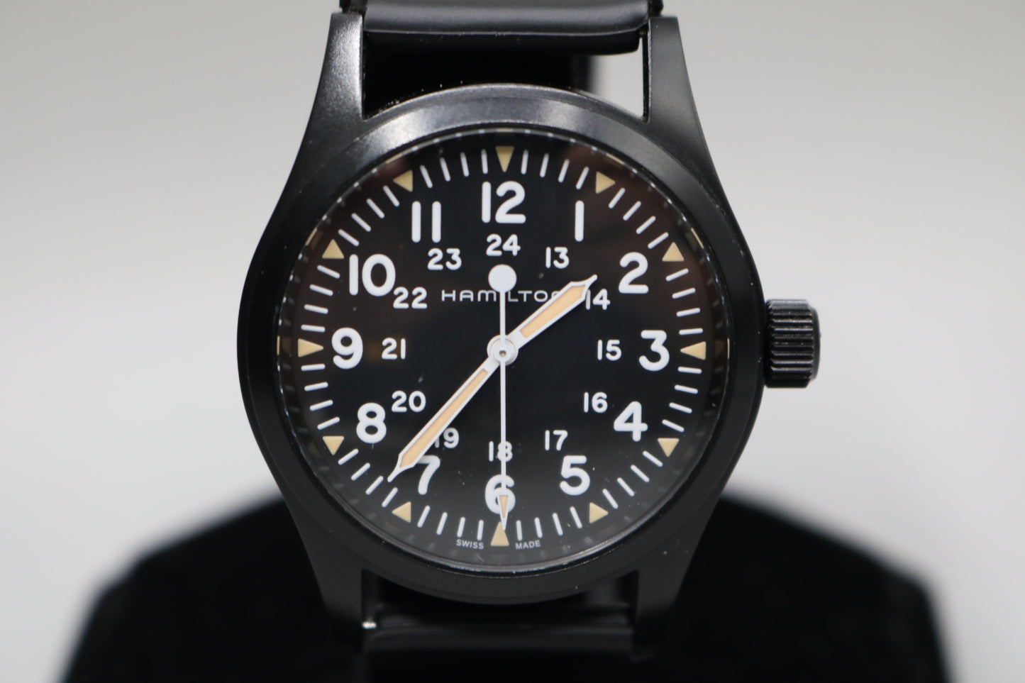 Hamilton H694090 Khaki Field Black PVD 38mm Mechanical