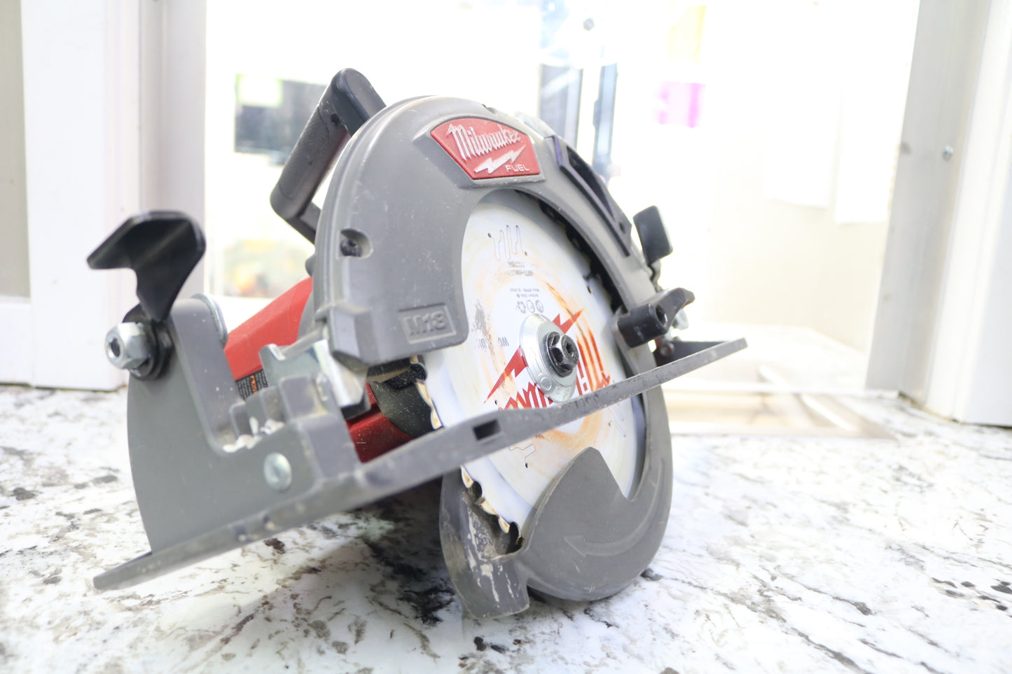 Milwaukee M18 Brushless Circular Saw 2830-20 with a M18 Battery (No Shipping)