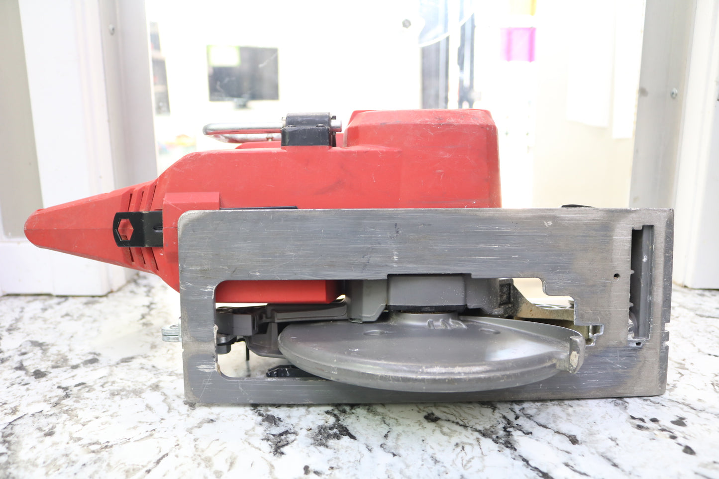 Milwaukee M18 Brushless Circular Saw 2830-20 with a M18 Battery (No Shipping)