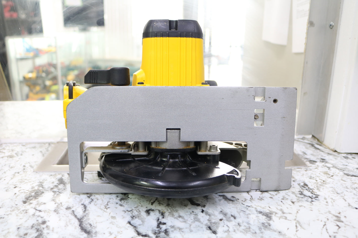 DeWalt 20V Cordless Circular Saw DCS391 (Local Purchase Only)