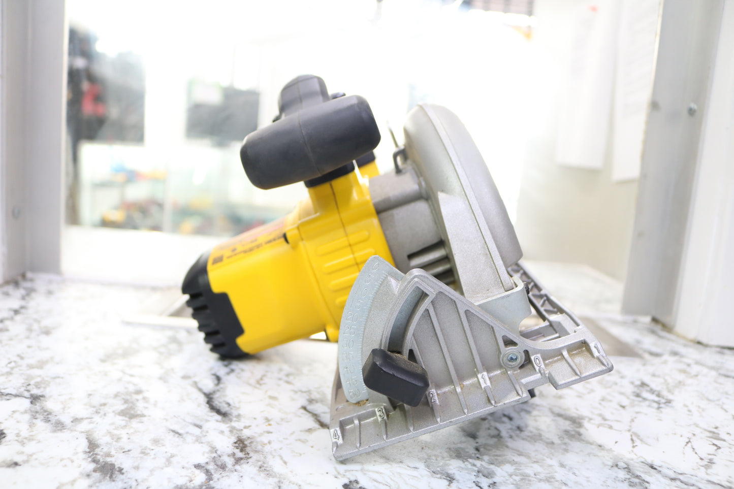 DeWalt 20V Cordless Circular Saw DCS391 (Local Purchase Only)