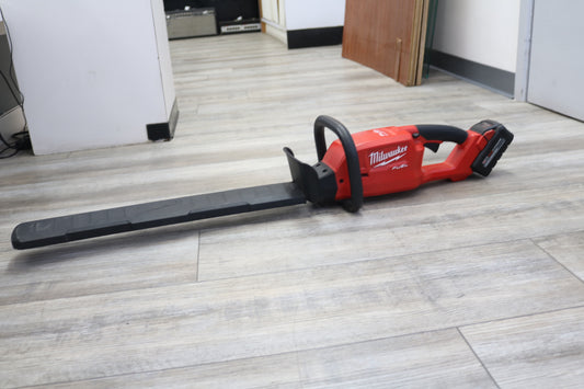 Milwaukee M18 2726-20 Cordless Hedge Trimmer with M18 Battery (No Shipping)