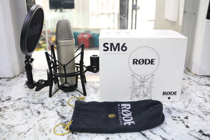 Rode NT1-A Large-Diaphragm Condenser Microphone w/ SM6 Shock Mount - Pre-Owned
