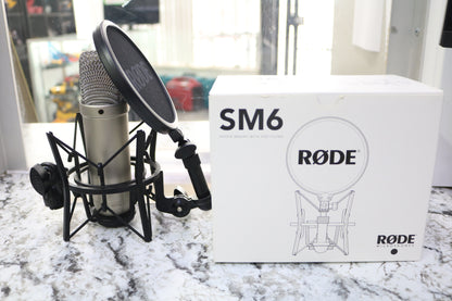 Rode NT1-A Large-Diaphragm Condenser Microphone w/ SM6 Shock Mount - Pre-Owned