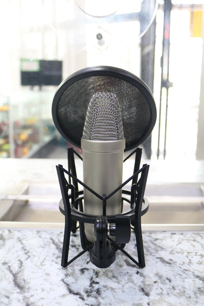 Rode NT1-A Large-Diaphragm Condenser Microphone w/ SM6 Shock Mount - Pre-Owned