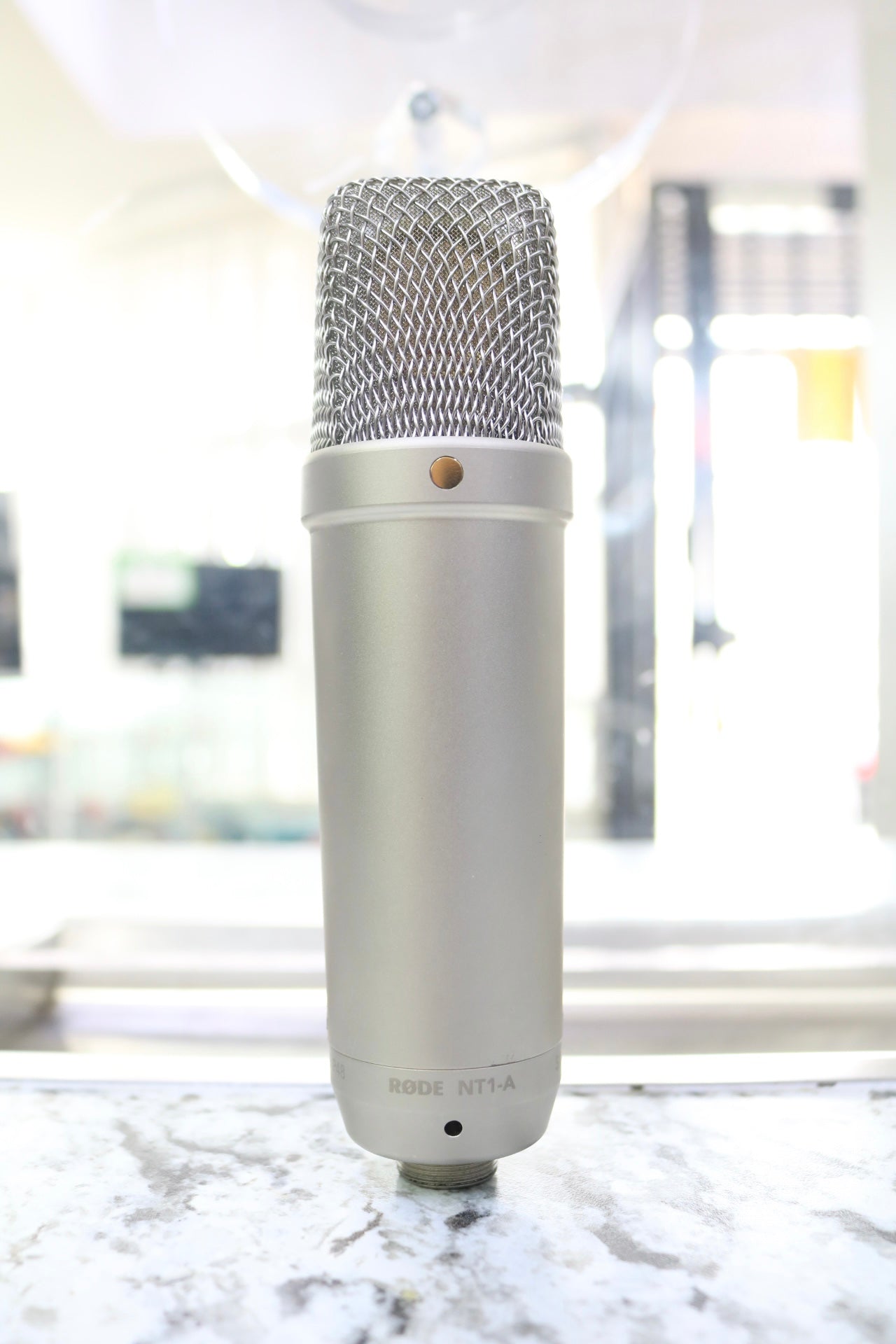 Rode NT1-A Large-Diaphragm Condenser Microphone w/ SM6 Shock Mount - Pre-Owned