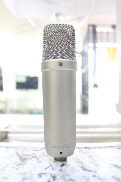 Rode NT1-A Large-Diaphragm Condenser Microphone w/ SM6 Shock Mount - Pre-Owned