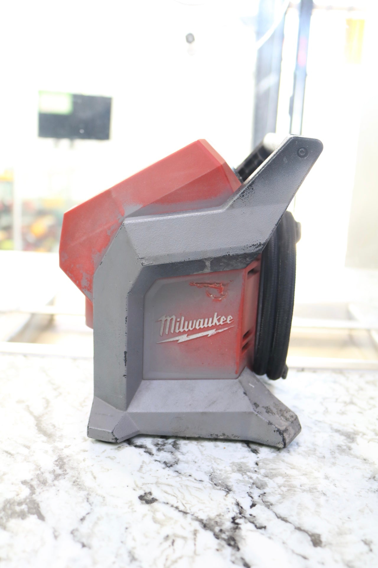 Milwaukee 2475-20 M12 Compact Inflator (Local Purchase Only)