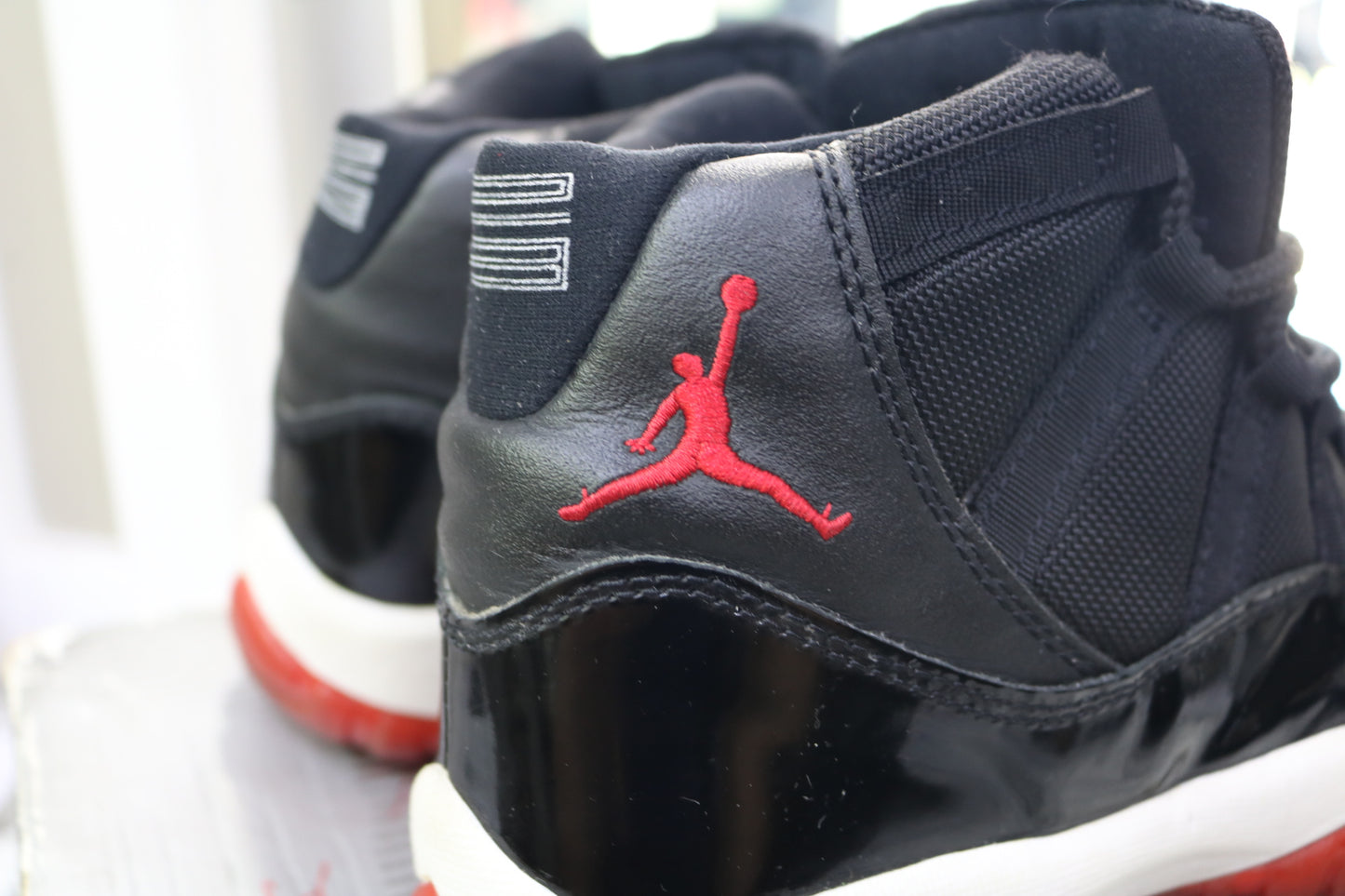 Air Jordan 11 Retro Bred 2001 Release (Size 7 Men)