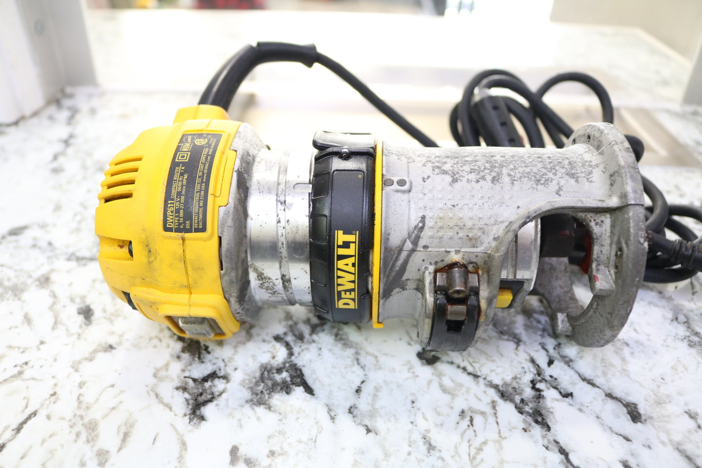 DeWalt DWP611 Compact Corded Variable Speed Router 120V 7A - Pre-Owned