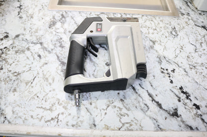 Porter-Cable TS056 Pneumatic 18-Gauge 3/8" Pneumatic Stapler
