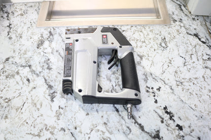 Porter-Cable TS056 Pneumatic 18-Gauge 3/8" Pneumatic Stapler