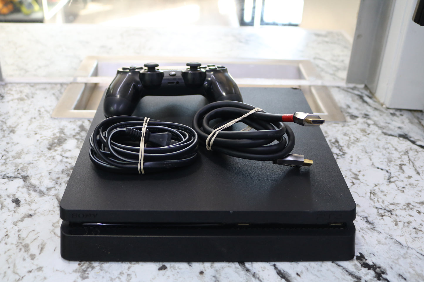 PS4 Slim CUH-2215B 1TB Console