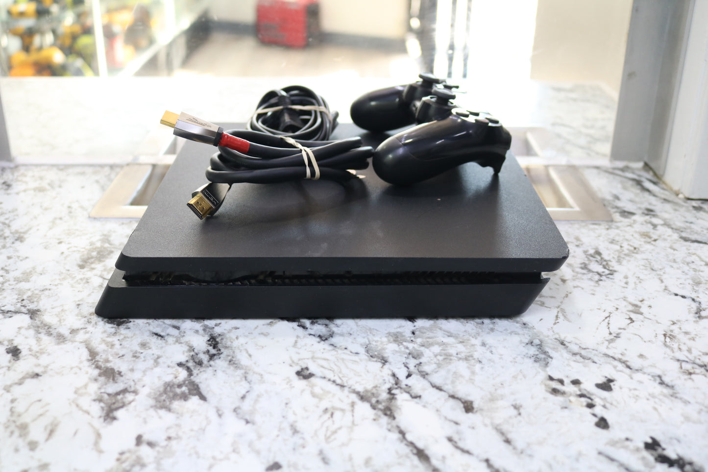 PS4 Slim CUH-2215B 1TB Console