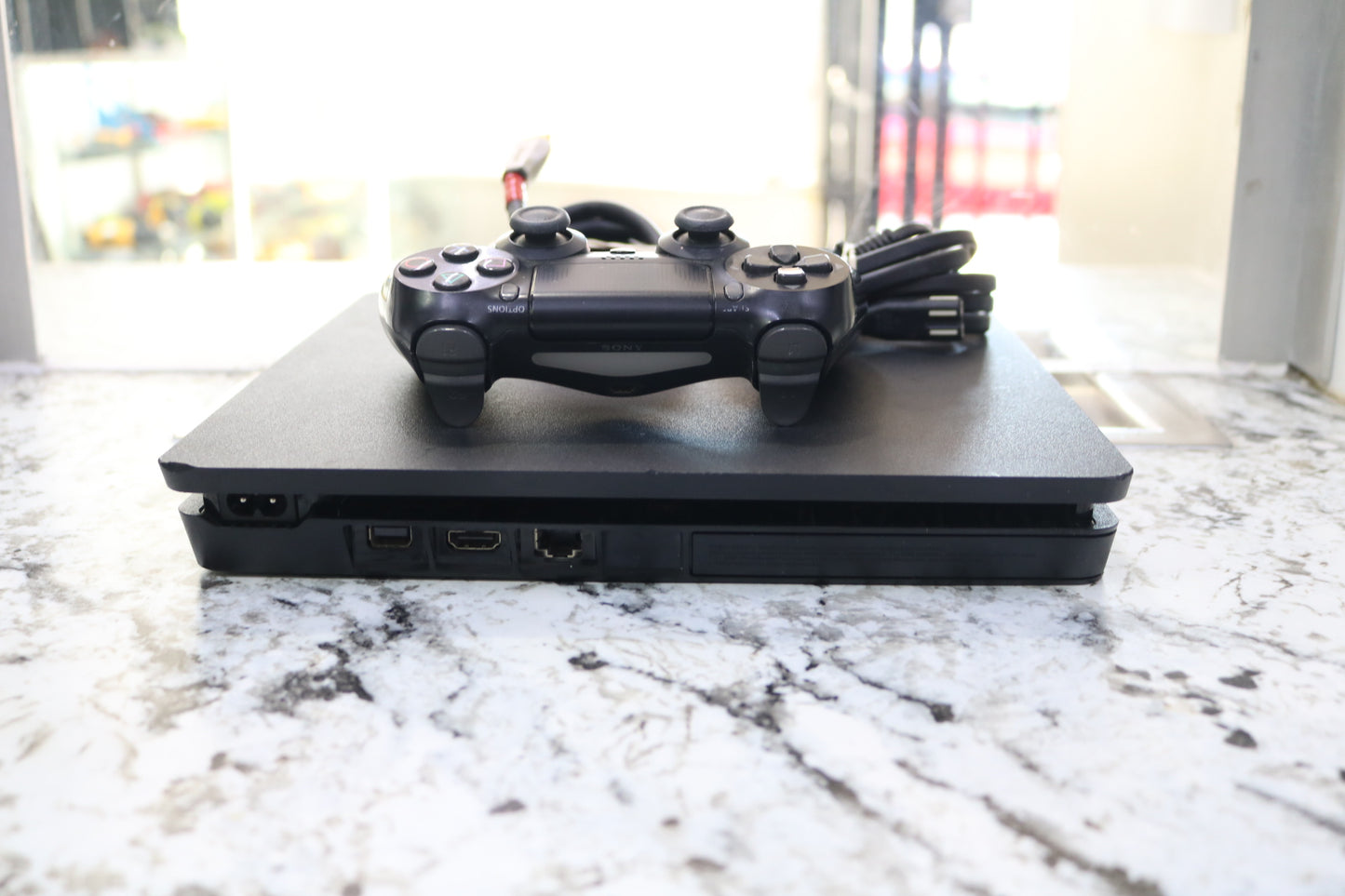PS4 Slim CUH-2215B 1TB Console