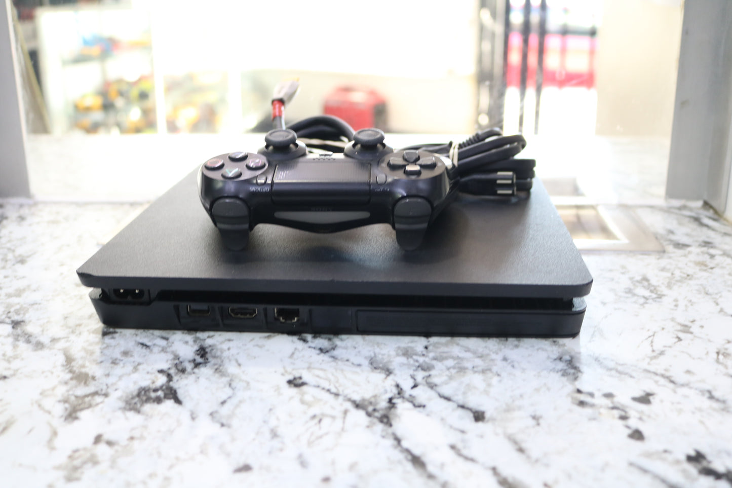 PS4 Slim CUH-2215B 1TB Console