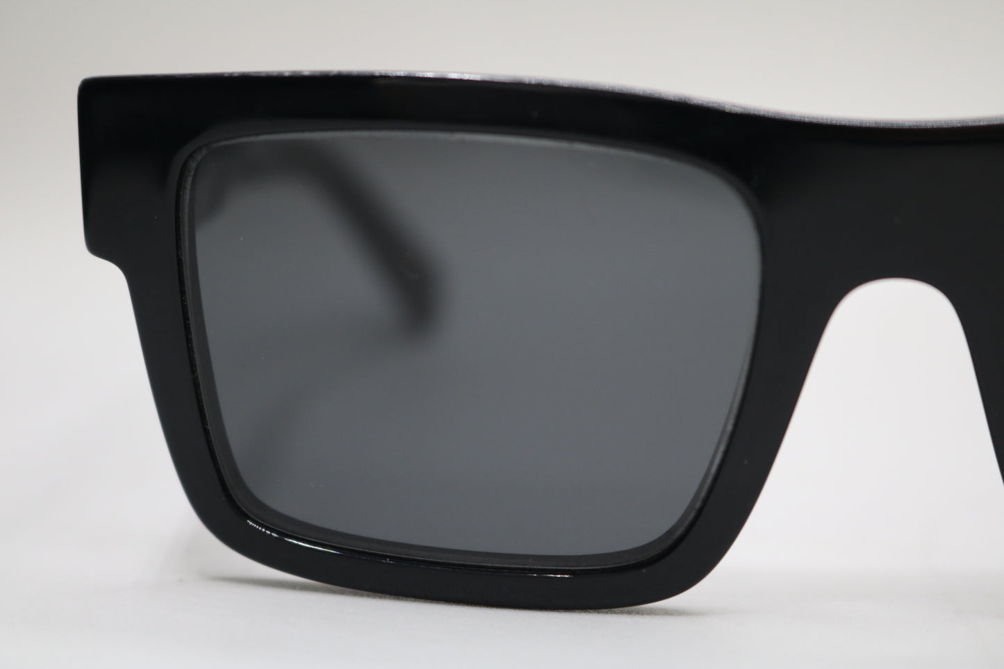 Prada SPR 19W Sunglasses 52mm