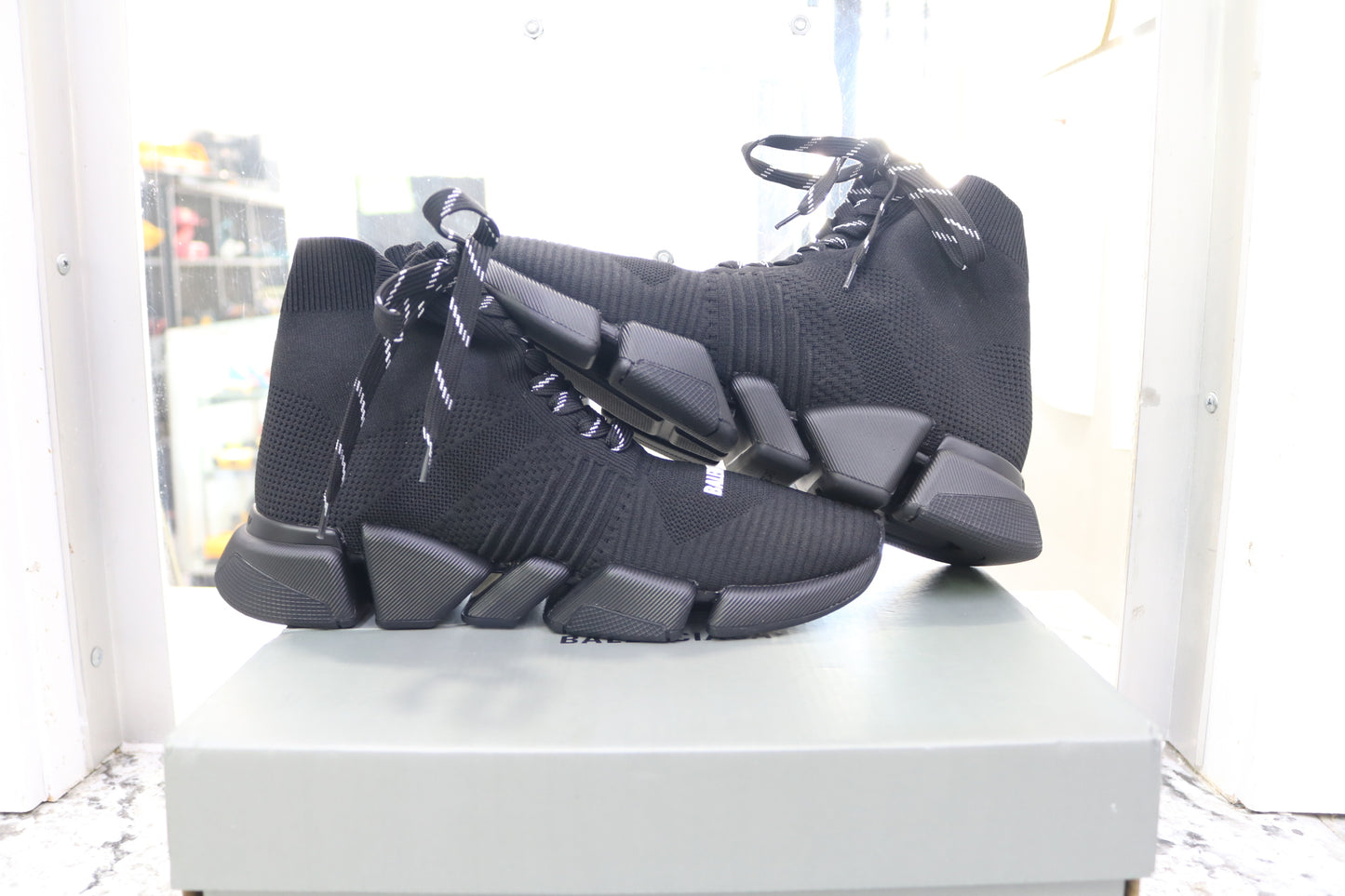Balenciaga Men's Speed 2.0 Lace-up Knit Sneaker in Black (EUR 45)