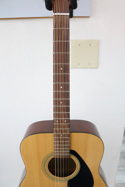 Yamaha F-310 Acoustic Guitar (No Shipping)