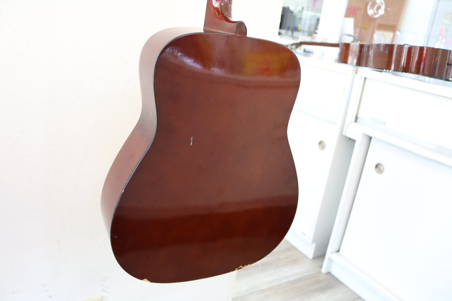 Yamaha F-310 Acoustic Guitar (No Shipping)