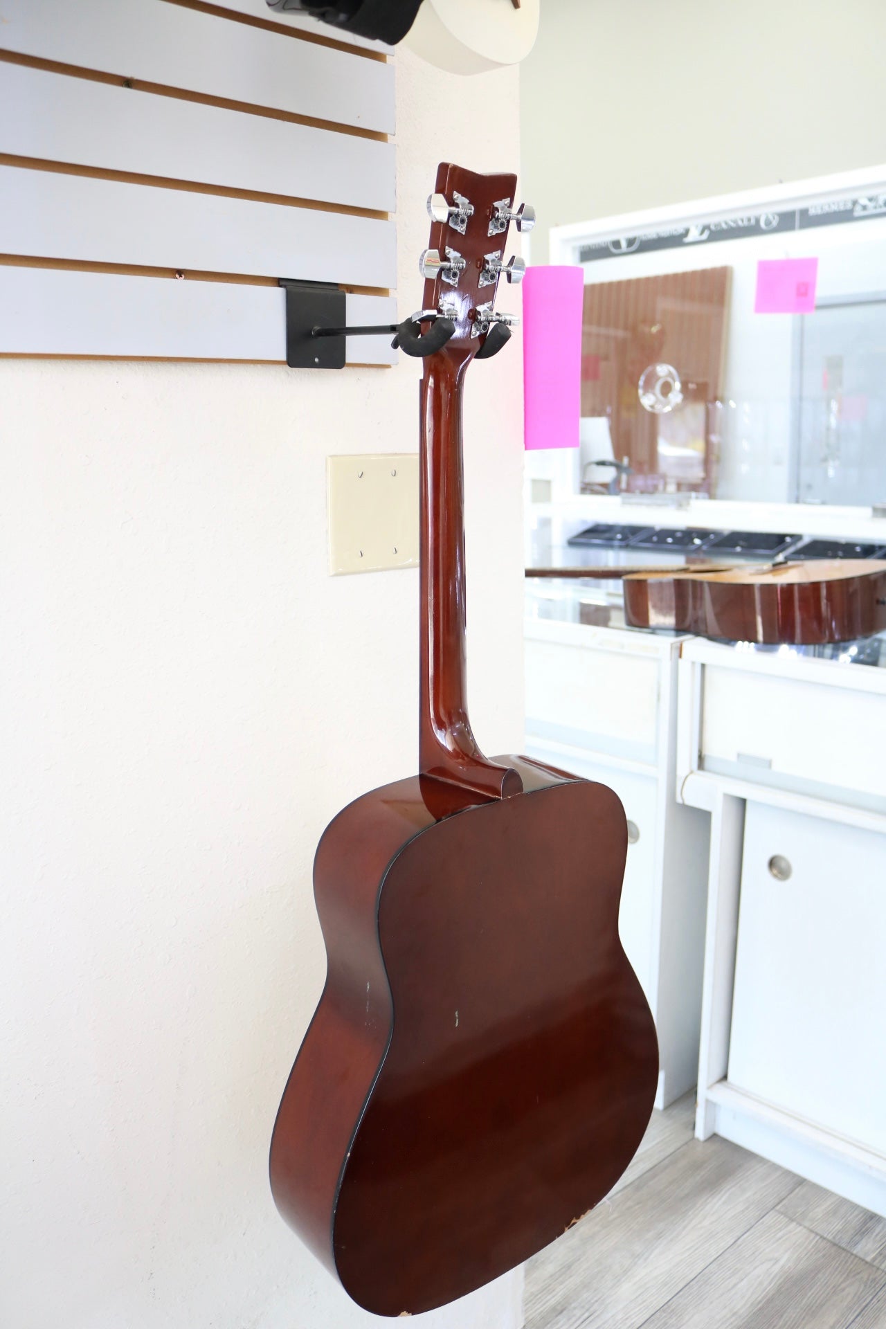 Yamaha F-310 Acoustic Guitar (No Shipping)