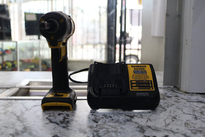 Dewalt DCF887 Cordless Impact Driver w/ charger