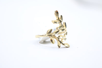 14k Yellow Gold Fancy Leaf Ring (size 7 1/2)