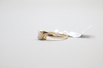14K Yellow Gold Opal Bypass Ring (Size 6)