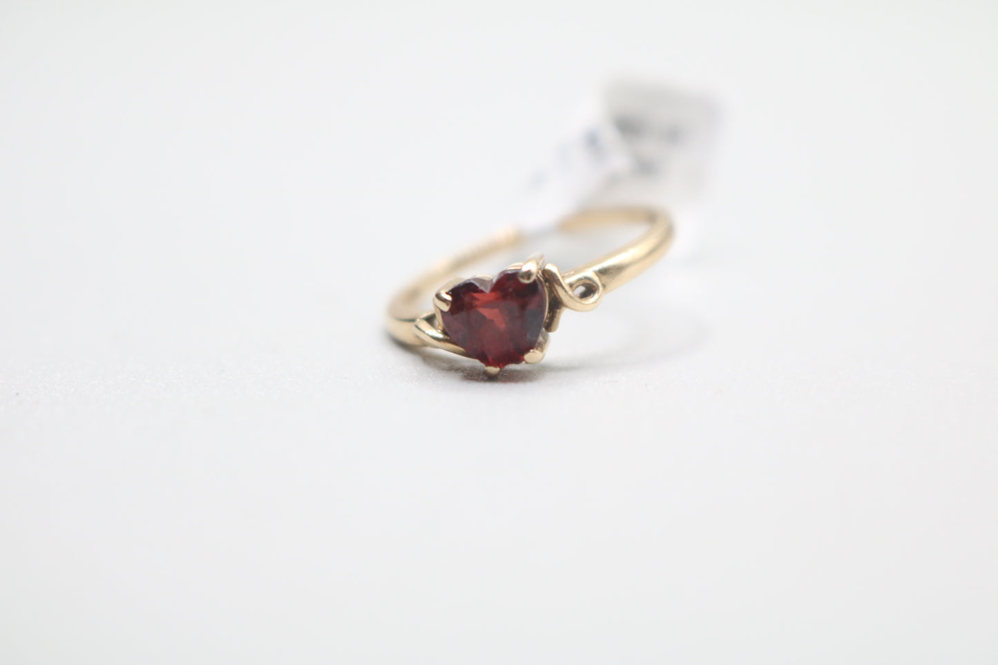 10k Yellow Gold Fancy Heart Ring (Size 5 3/4)