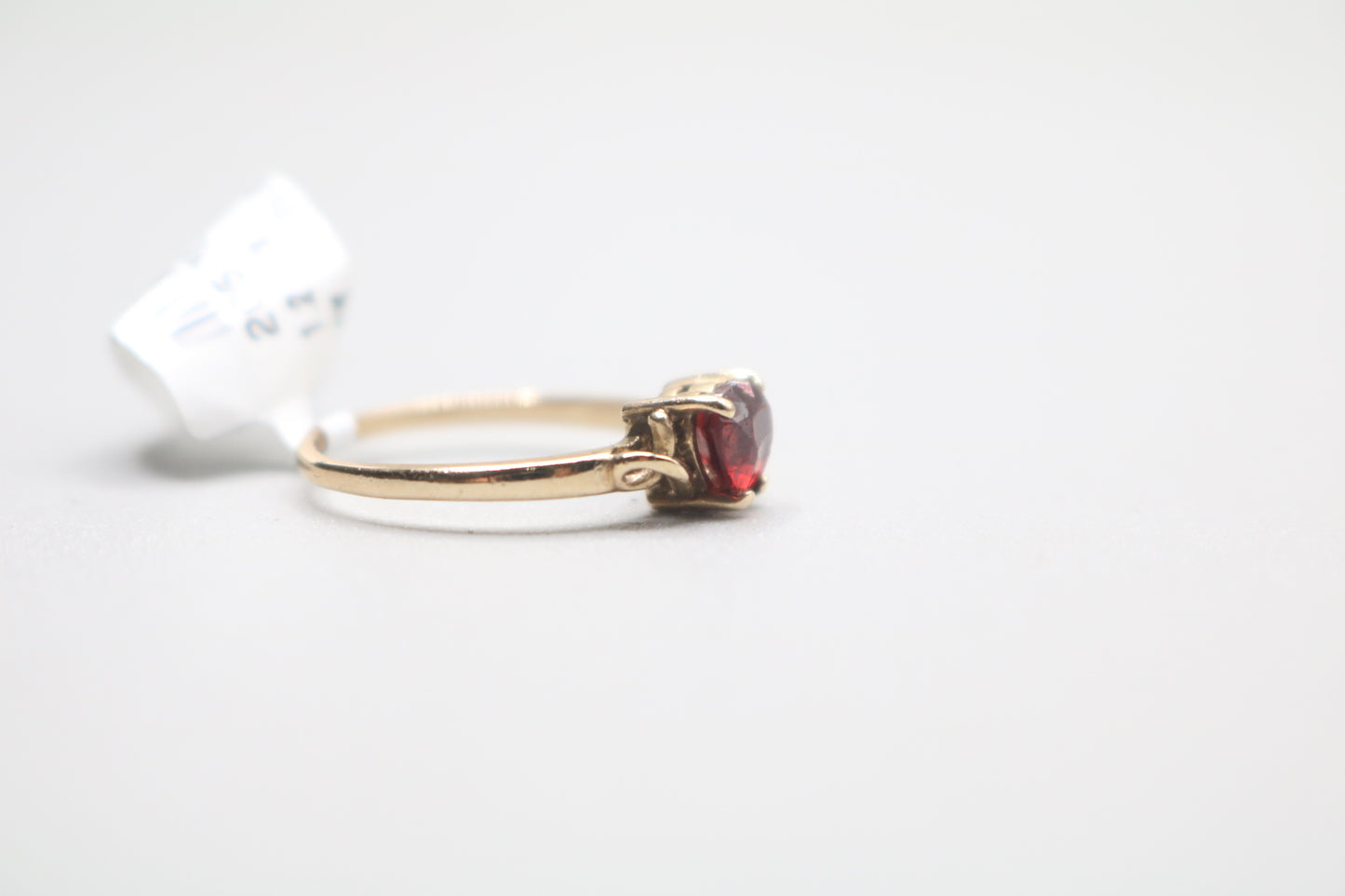 10k Yellow Gold Fancy Heart Ring (Size 5 3/4)