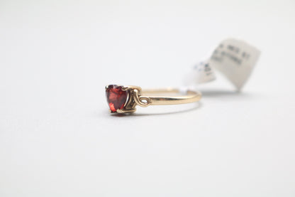 10k Yellow Gold Fancy Heart Ring (Size 5 3/4)