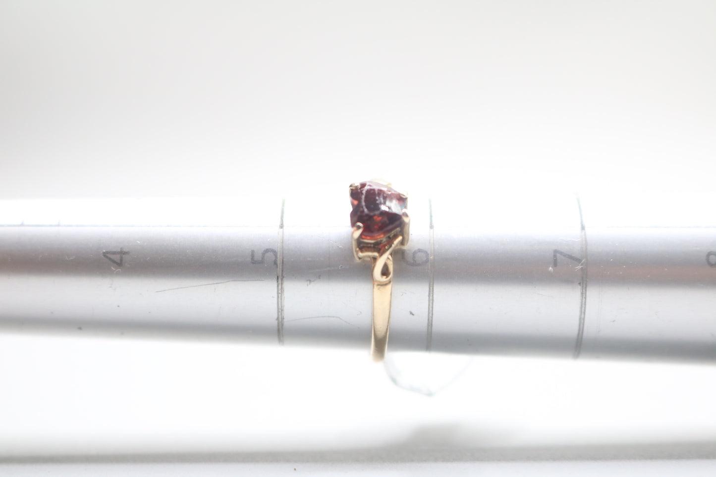 10k Yellow Gold Fancy Heart Ring (Size 5 3/4)