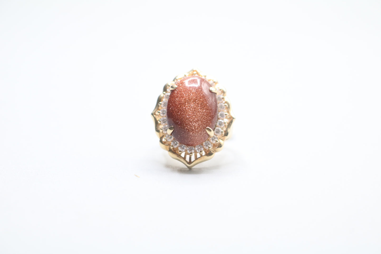 14k Yellow Gold Oval Cocktail Ring (size 7 1/2)