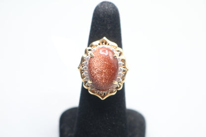14k Yellow Gold Oval Cocktail Ring (size 7 1/2)