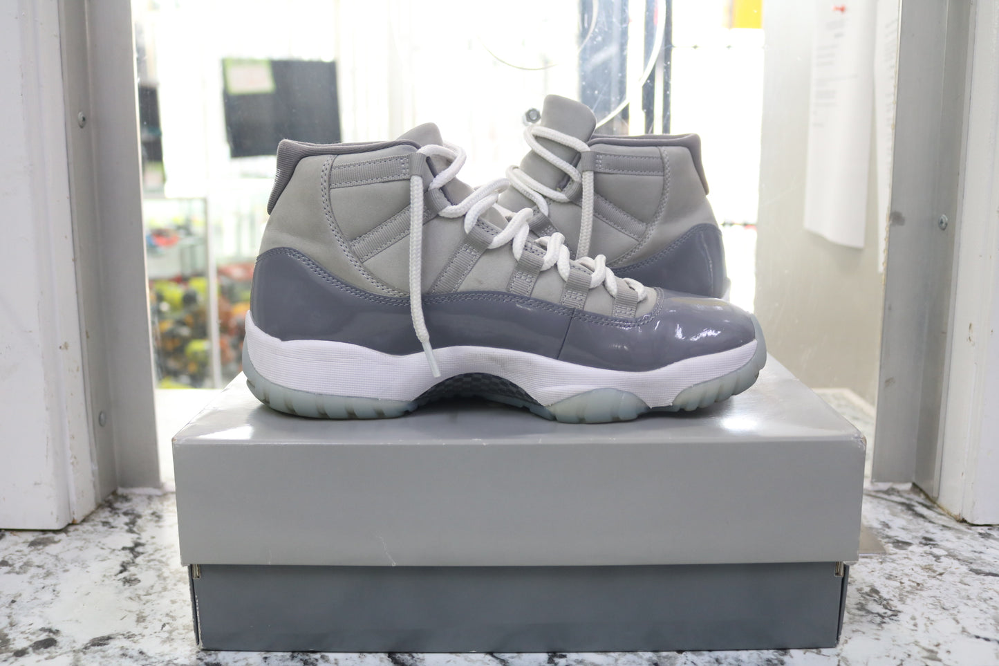 Air Jordan 11 Retro Cool Grey 2021 Release (Size 9 Men)