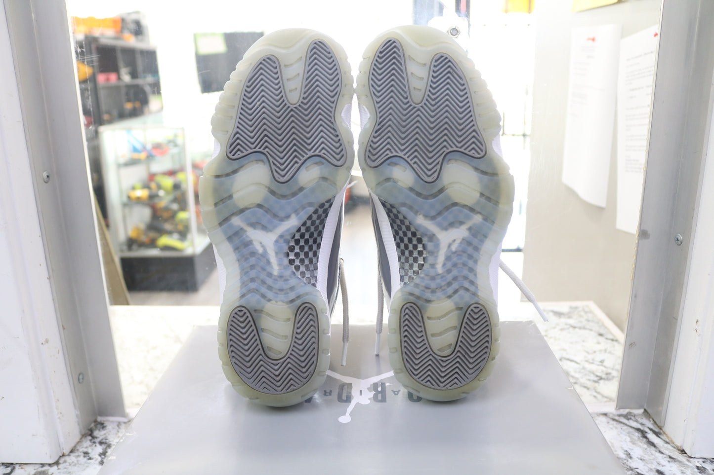 Air Jordan 11 Retro Cool Grey 2021 Release (Size 9 Men)