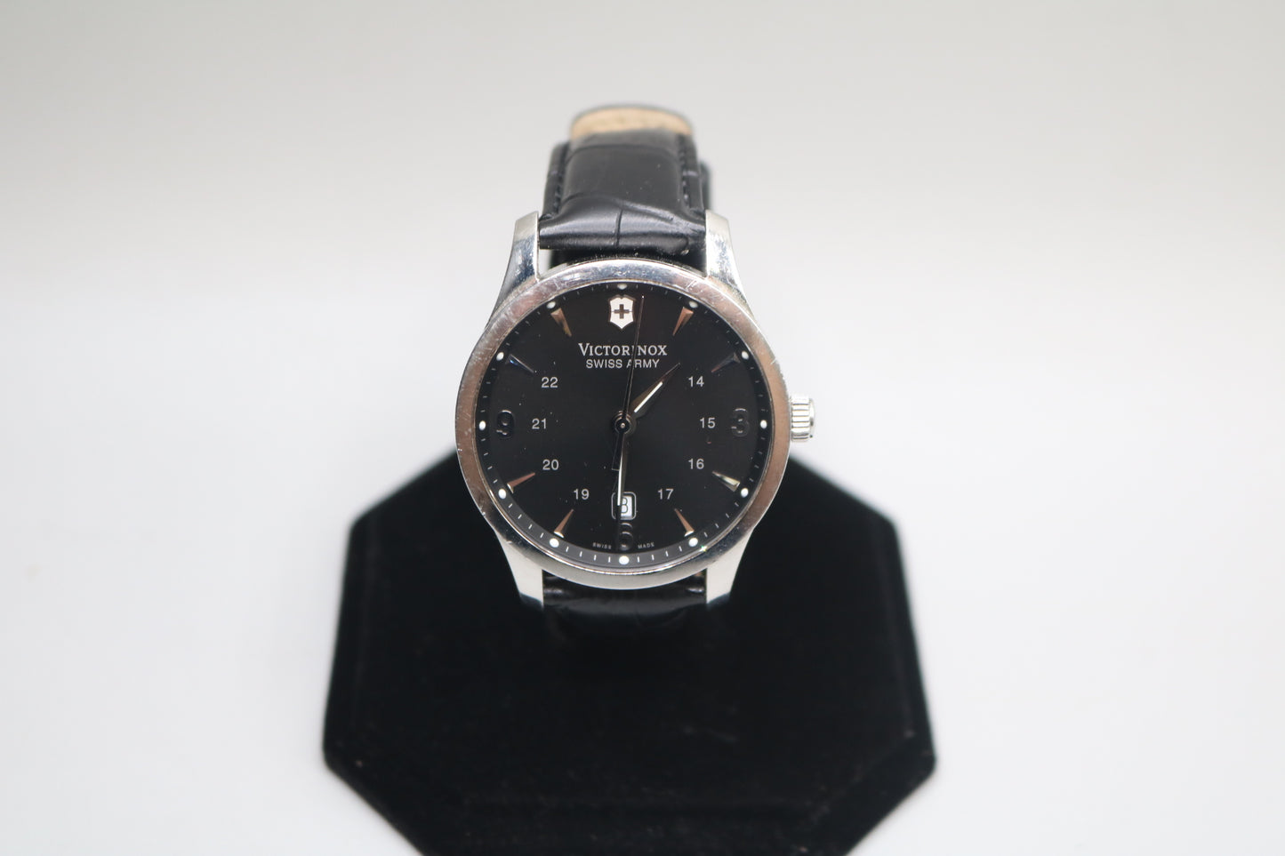 Victorinox Swiss Army Model 241475 Black Dial Watch