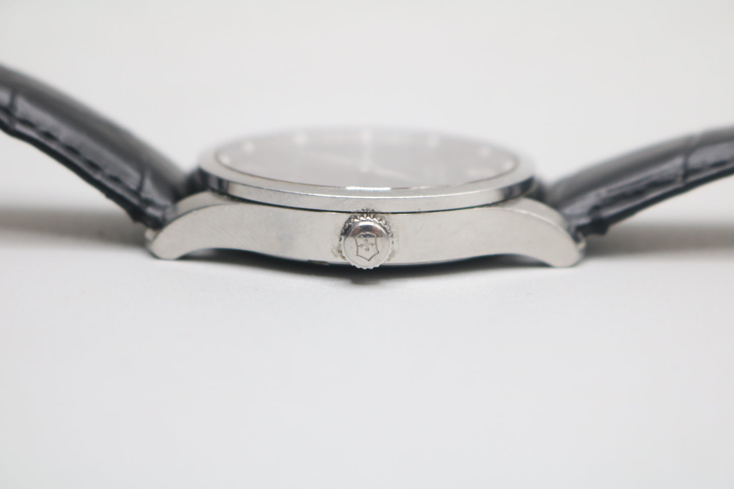 Victorinox Swiss Army Model 241475 Black Dial Watch