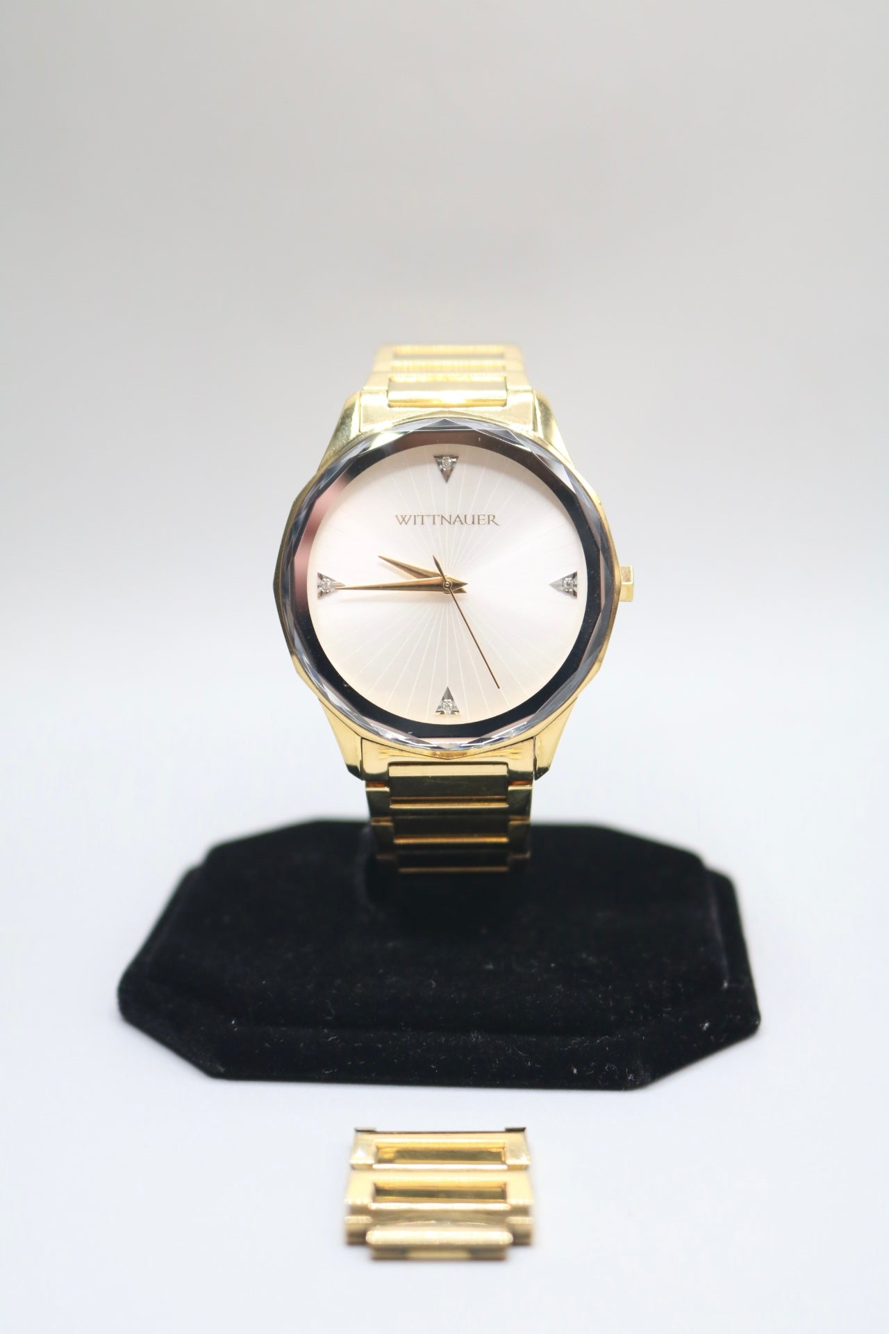Wittnauer Men's Marquee Gold Stainless Steel Quartz Watch 42MM Model WN3094