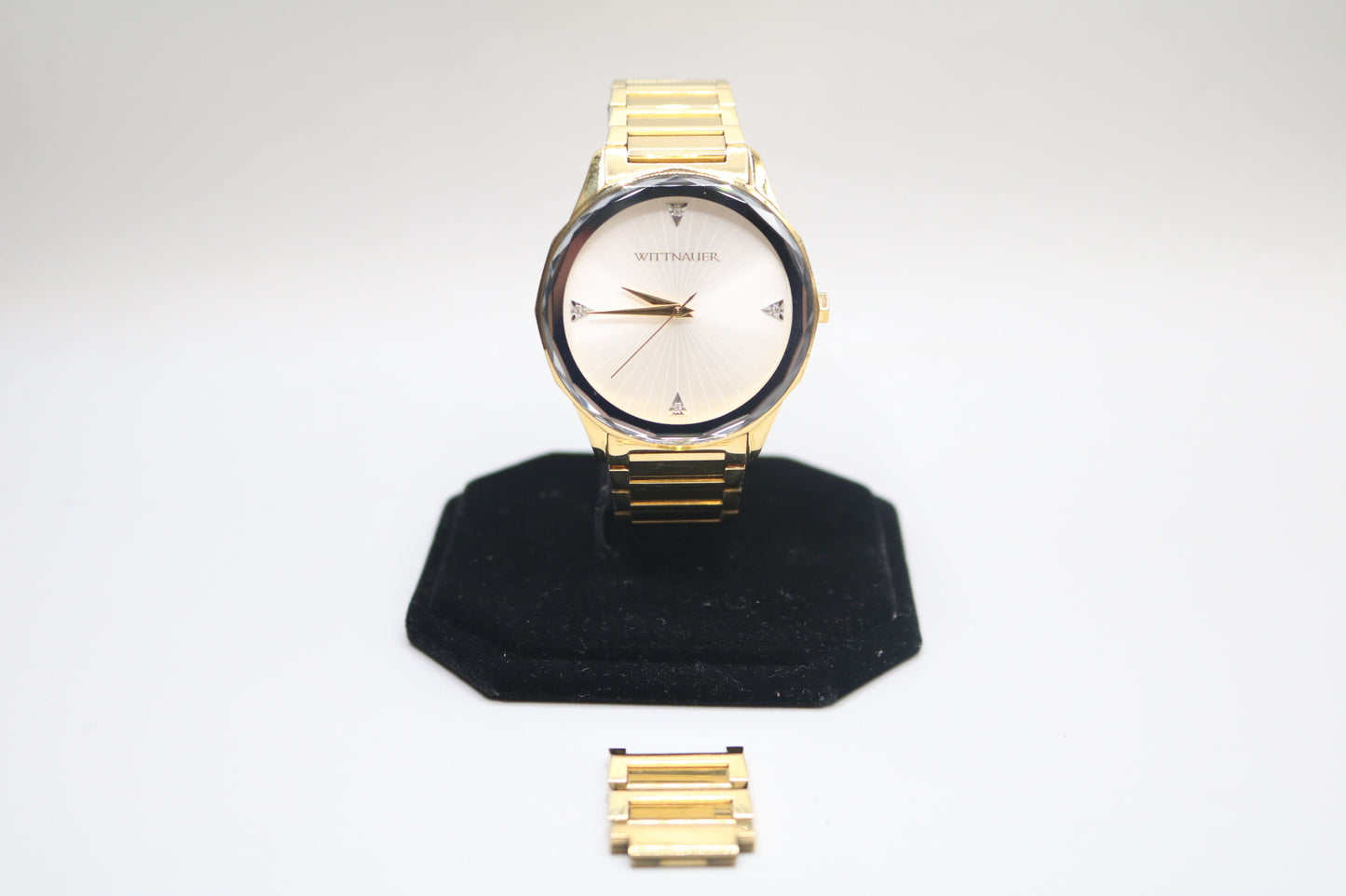 Wittnauer Men's Marquee Gold Stainless Steel Quartz Watch 42MM Model WN3094