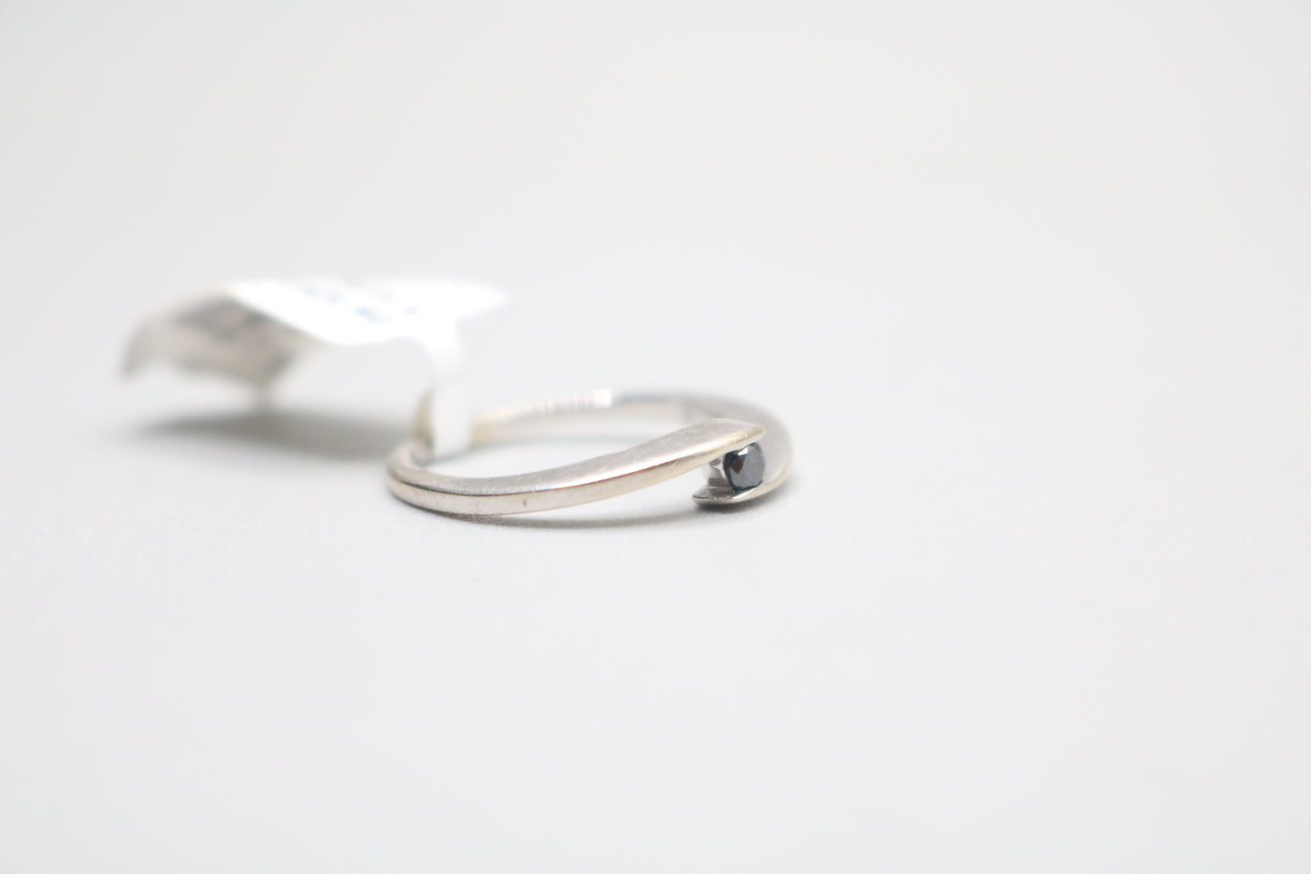 14k White Gold Black Stone Bypass Ring (Size 5 3/4)