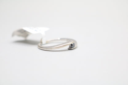 14k White Gold Black Stone Bypass Ring (Size 5 3/4)