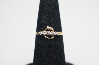14k Yellow Gold Dolphin Heart Ring (Size 6 1/4)