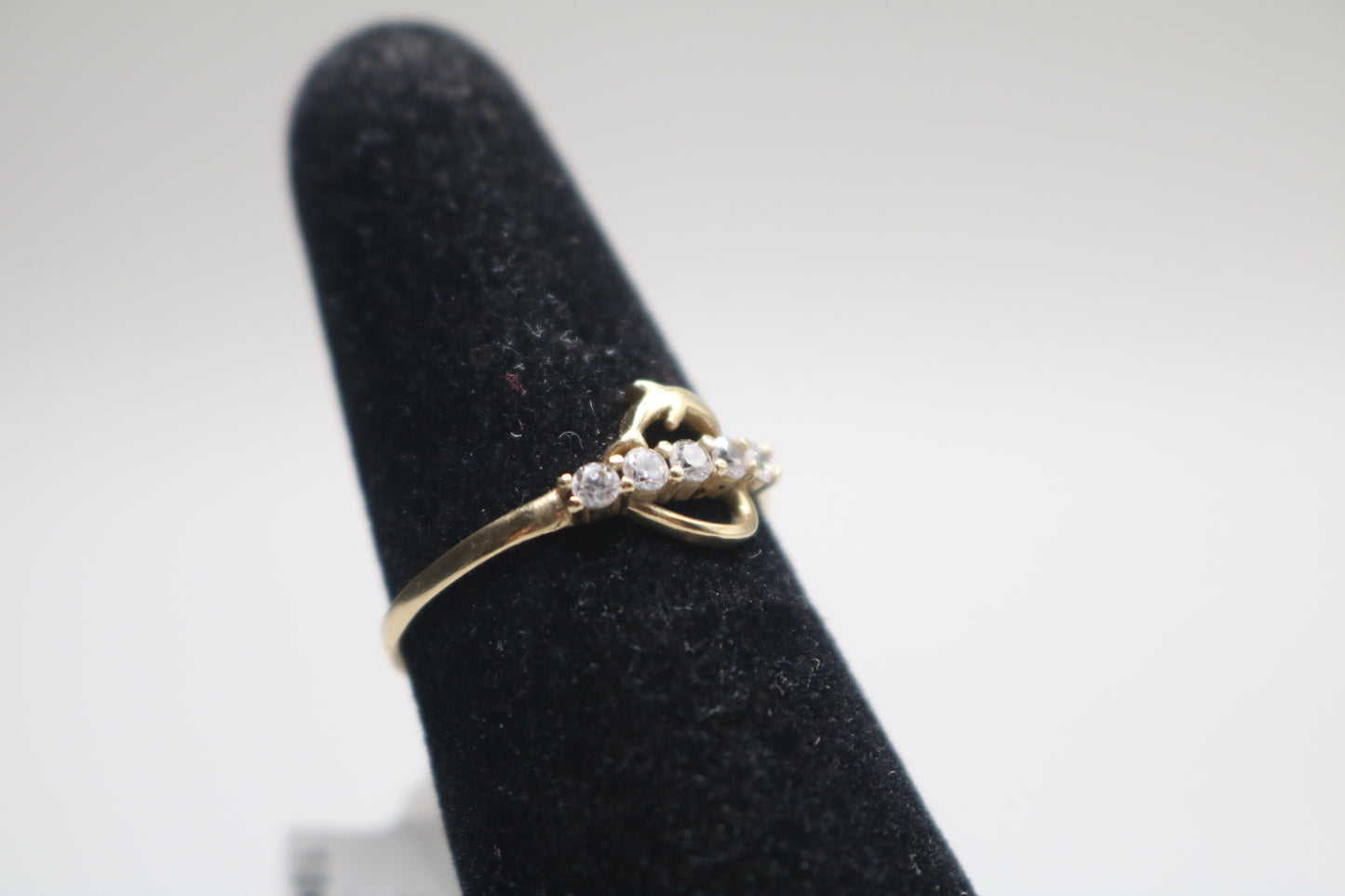 14k Yellow Gold Dolphin Heart Ring (Size 6 1/4)