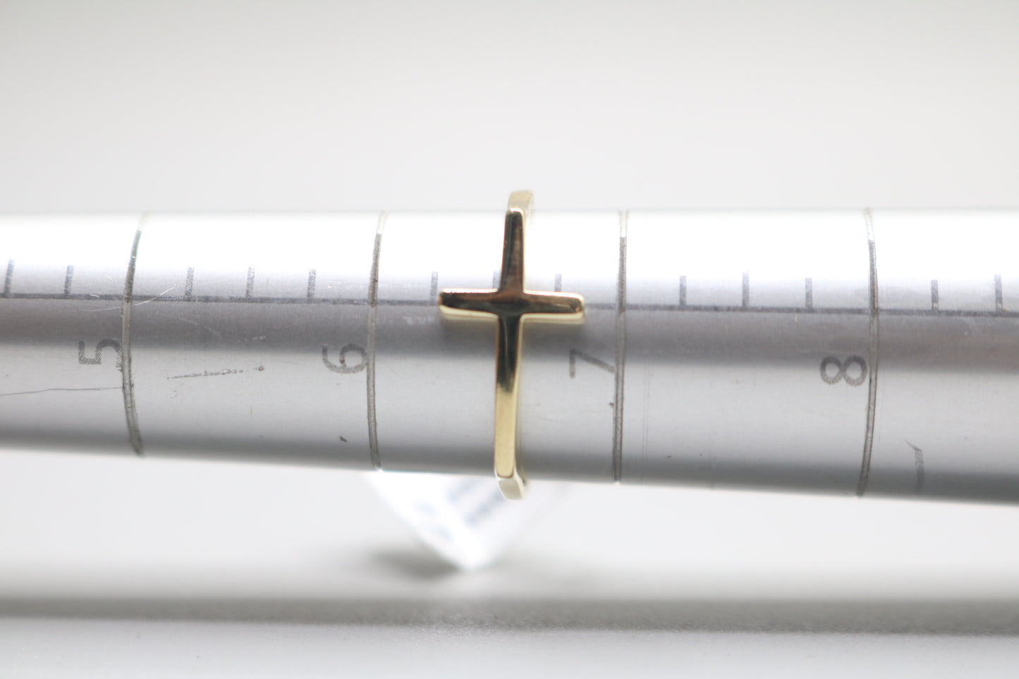 14k Yellow Gold Cross Band Ring (Size 6 1/2)