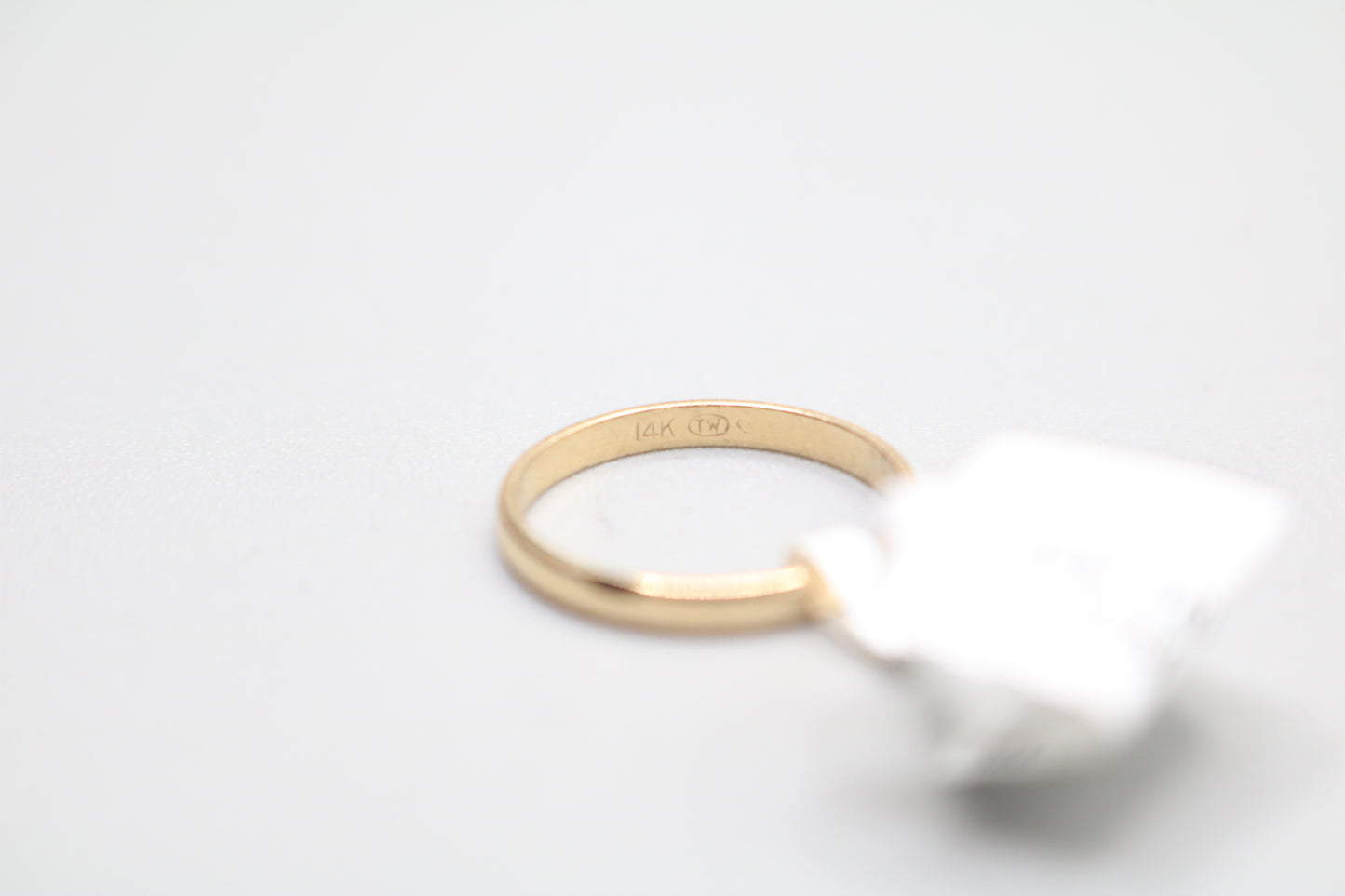 14k Yellow Gold Classic Band Ring (Size 5)
