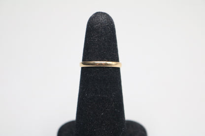 14k Yellow Gold Classic Band Ring (Size 5)